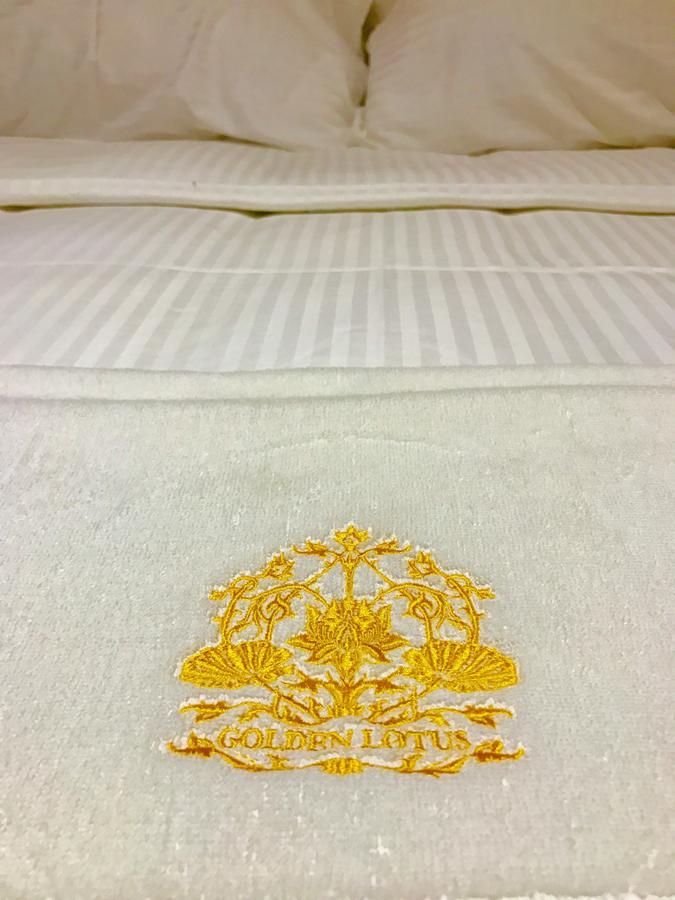 Golden Lotus Bangalore Boutique Suites Bagian luar foto