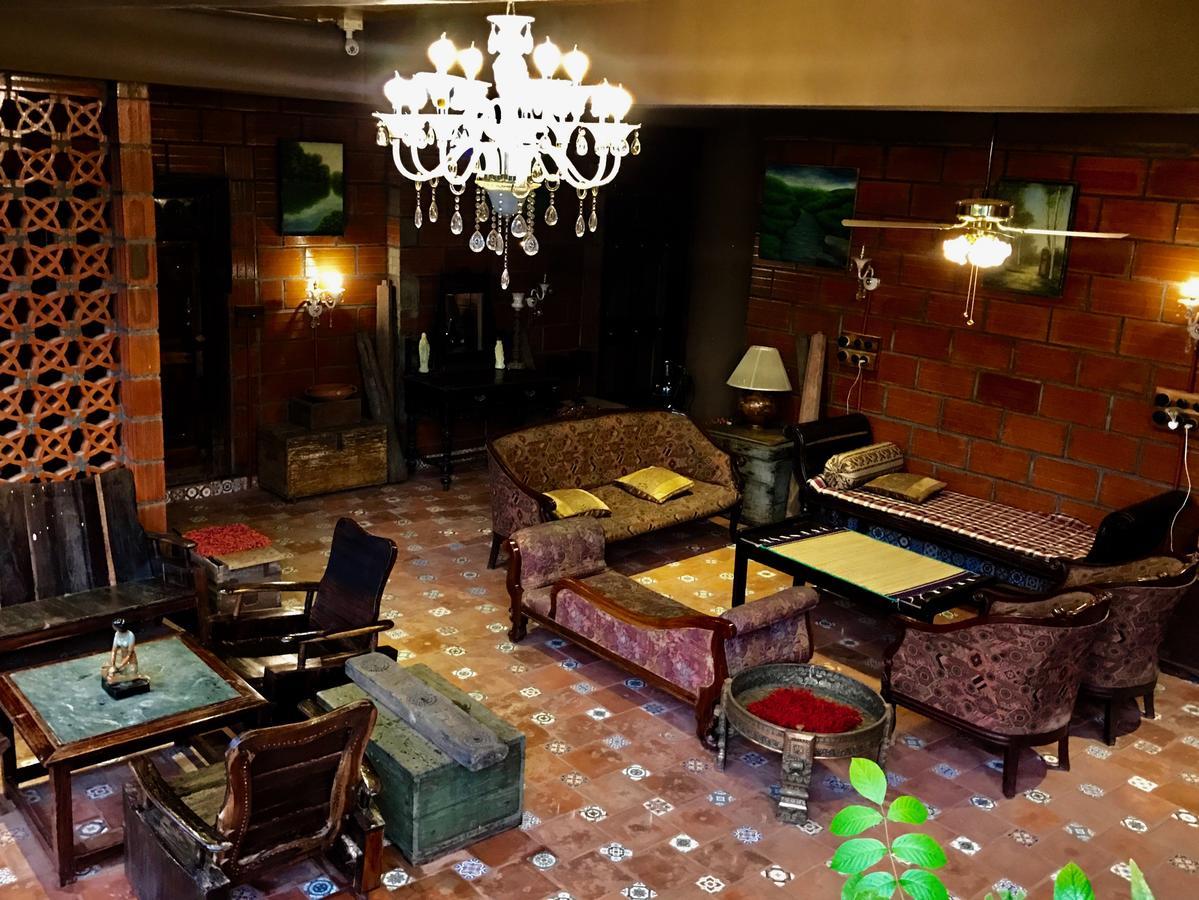 Golden Lotus Bangalore Boutique Suites Bagian luar foto