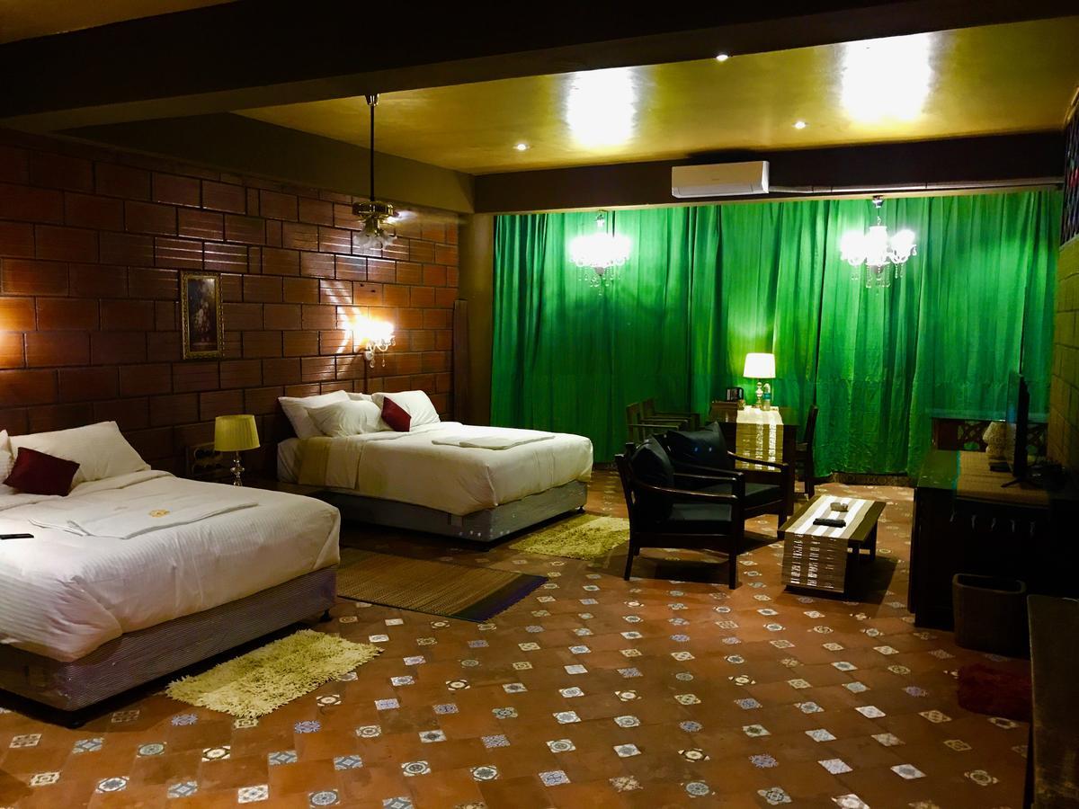 Golden Lotus Bangalore Boutique Suites Bagian luar foto