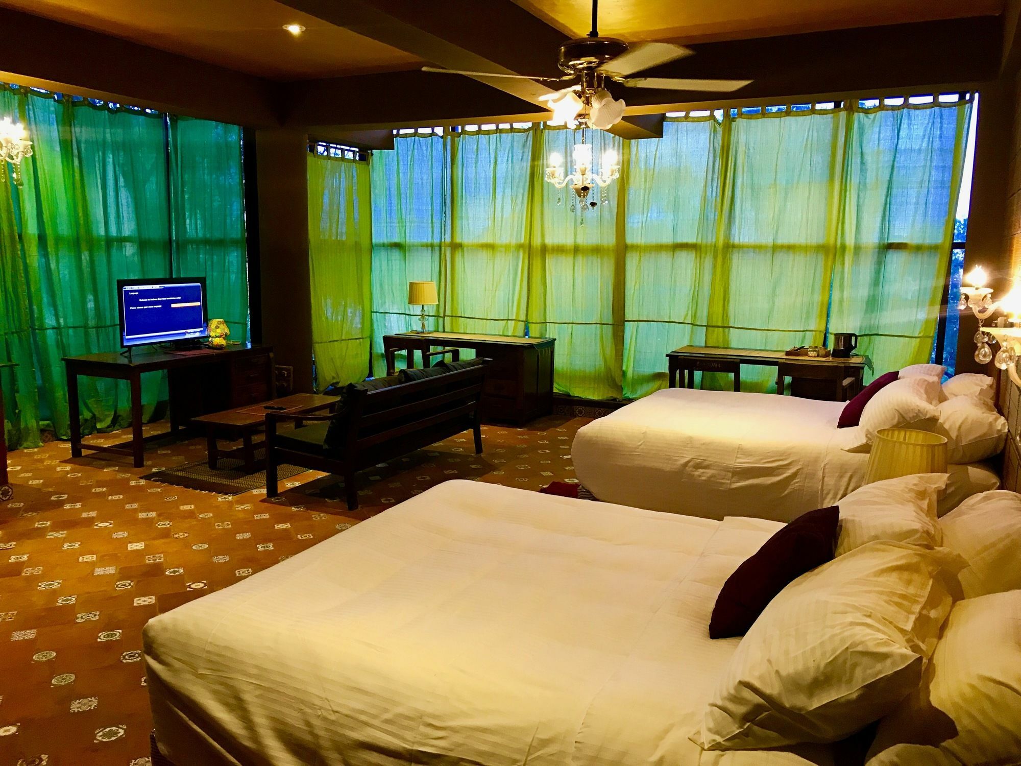 Golden Lotus Bangalore Boutique Suites Bagian luar foto